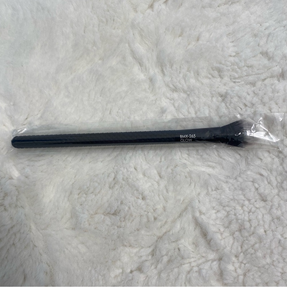R&L MODA Pro Glow Makeup Brush BMX-265